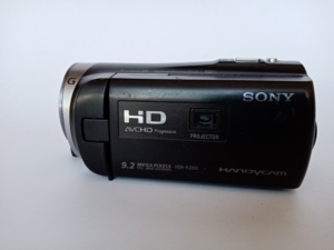 索尼hdr-xr150e/160e/260e适用550e/520e/500e/100e摄像机pj630充电