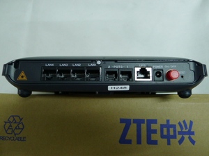 中兴zxa10 f620 gpon onu光纤猫sc/apc光纤绿口 中英文出口