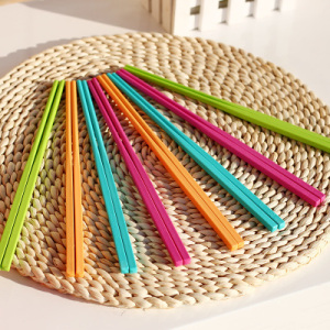 特百惠 多彩加长版塑料筷子 一双蓝色桔色玫红绿色