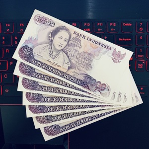 g18全新unc- 亚洲印度尼西亚10000卢比纸币 外国钱币 1985年