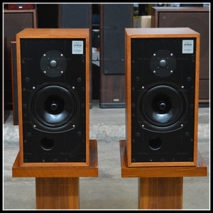 二手原装进口英国harbeth/雨后初晴 hl compact 金碧书架音箱现货