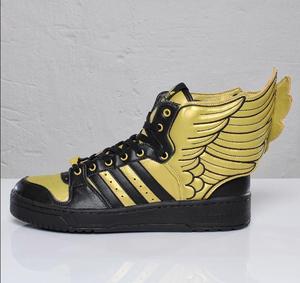 阿迪达斯翅膀鞋js