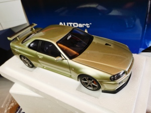 autoart 奥拓 1:18 尼桑 天际线 r34 gtr v-spec ii 金 模型 现货