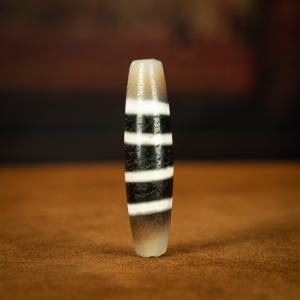 西藏老天珠千年镶蚀药师七线老天珠古珠九眼页岩石挂件项链吊坠