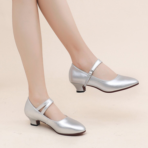 交谊舞鞋银色