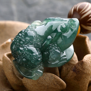 三脚金蟾翡翠戒指