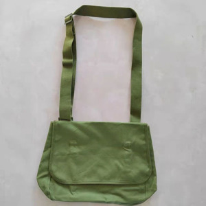 库存老货帆布红卫兵挎包公发军绿色老式书包复古怀旧红色经典背包