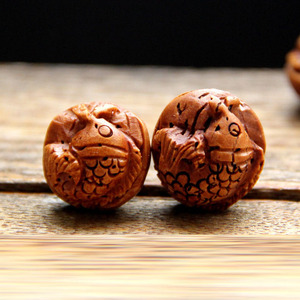 桃胡 富贵鱼 核雕配饰 野生桃核雕刻 工艺品桃核雕刻diy