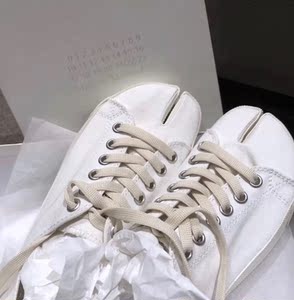 maison margiela 白色低帮tabi分趾平底系带休闲运动猪脚鞋