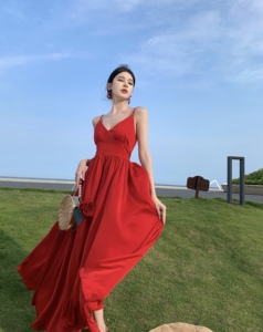 海边度假沙滩裙波西米亚长裙红色性感简约开叉吊带露背连衣裙女夏