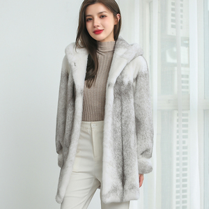 进口水貂紫金短二天鹅绒连帽十字貂珍珠韩版皮草外套整貂皮大衣女