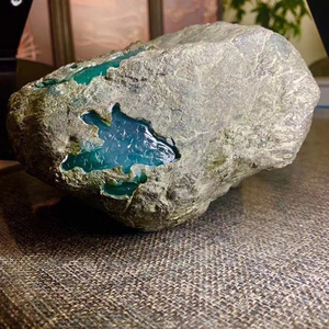 翡翠玻璃种原石拍卖