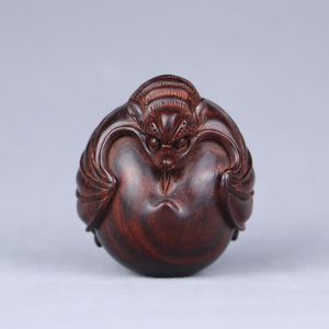 小叶紫檀雕刻蝙蝠