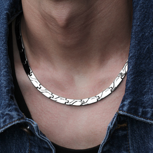 纯钛金高级感日本健康磁石颈椎项链男士小众潮流简约不掉色首饰品