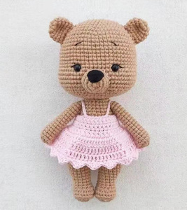 穿裙子的小熊钩针图解玩偶钩织图纸毛线编织手工diy图片教程 新款