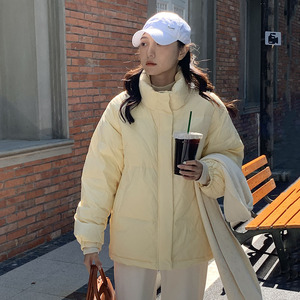 2021年冬季新款时尚白鸭绒羽绒服女奶黄色小个子短款立领面包外套