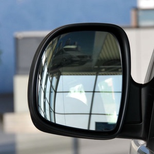 奔驰威霆反光镜