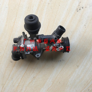 适用于奔驰b180 b200  a200 a260 gla200 cla260  270发动机水泵