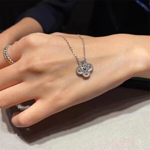 vca/梵克雅宝满钻四叶草项链18k白金玫瑰金镶钻吊坠锁骨链女