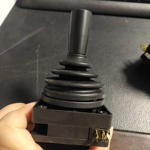 cv6a-yq-g4r2d操纵杆模拟摇杆工程机械设备开关型摇杆双向四向