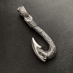 银春春s925纯银复古重工浮雕钩子吊坠女单坠项链挂坠轻奢设计银饰