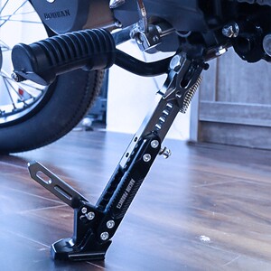 电动摩托车脚撑