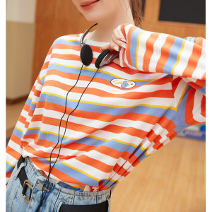 彩虹上衣女设计感2021年早秋新款彩色条纹长袖t恤薄款打底衫春秋