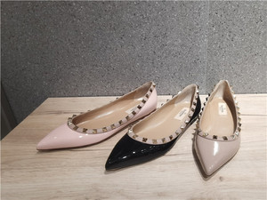 valentino garavani华伦天奴专柜采购平跟铆钉女鞋k1avt002 5300