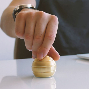 创意旋转桌面陀螺球掌上指尖陀螺减压抖音大人儿童玩具六一礼物