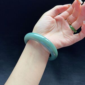 和田玉手镯女款俄罗斯老坑碧玉瓷蓝粉青泥鳅背手镯玉石福镯58