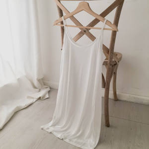东大门白色牛奶丝吊带裙睡衣宽松单层内搭打底衫半透明中长衬裙