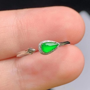 龙缘珠宝镶嵌承接简单的水滴翡翠戒指镶嵌18k金加工定制