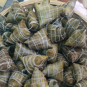 广东阳江手工粽子蛋黄鲜肉粽特产野菠萝叶粽超大早餐裹蒸粽