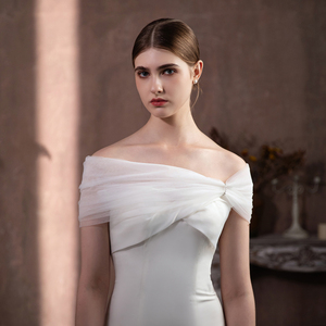 V323新娘披肩 优雅婚纱礼服一字肩白色薄纱遮手臂显瘦婚礼配饰品