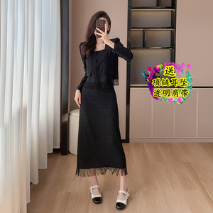 赫本风韩版优雅气质减龄方领流苏蕾丝长袖连衣裙套装设计感中长裙