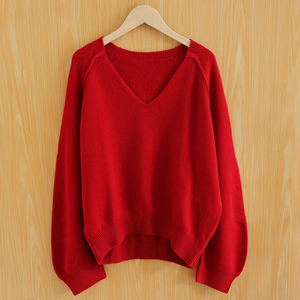 胭脂红毛衣