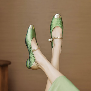 巨好穿法式单鞋女春秋季圆头中跟粗跟真皮绿色40大码41玛丽珍鞋女