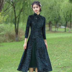 丝绒旗袍妈妈装长袖款墨绿色复古改良版连衣裙日常大码2022年春季