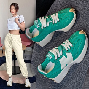 香港新款秋冬帆布鞋小蛮腰女鞋透气厚底阿甘鞋绿色潮流运动鞋鞋子