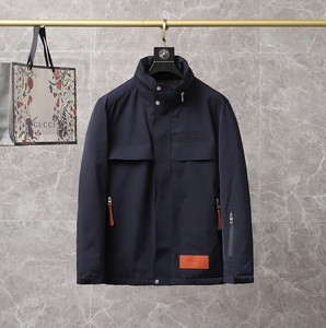 loewe/ 罗意威21冬宽松立领风男士胸前logo休闲外套风衣男装夹克