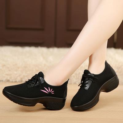 广场舞大妈舞鞋运动