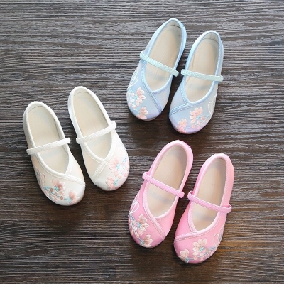 日本购古装女鞋子宫廷公主绣花鞋汉服鞋高跟学生复古风高跟古代布