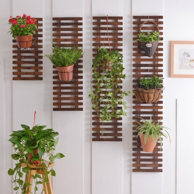 防腐木挂壁式花架