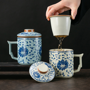 汝窑青花茶杯陶瓷茶水分离办公杯手工仿古缠枝莲泡茶杯大容量水杯