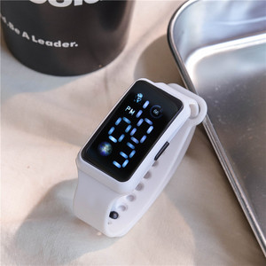 网红同款太空人方形手表男女ins高颜值初高中学生防水运动电子表