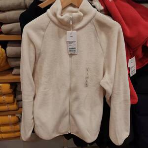 优衣库女士抓绒衣