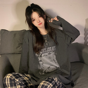 美式复古长袖t恤女秋冬薄款宽松韩版原宿风ins潮牌港风初春上衣服