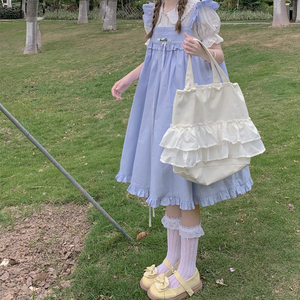 蓬蓬裙公主学生可爱