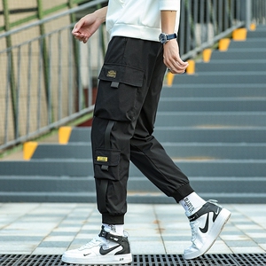 机能工装裤男宽松束脚潮牌嘻哈九分裤学生百搭配高帮帆布鞋的潮裤