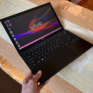 索尼sony svp132 13寸屏幕笔记本 i7-4500u 8g内存256g ssd高配